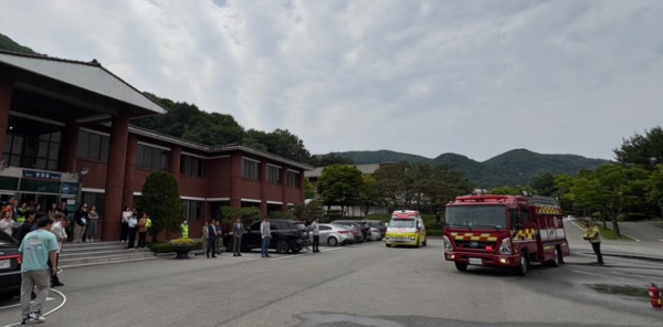 화재대피 및 밀폐공간작접 긴급구조훈련 사진