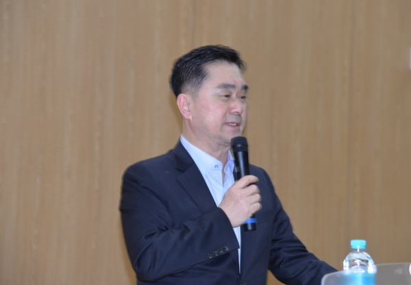 축사하는 김종민 세종갑 국회의원