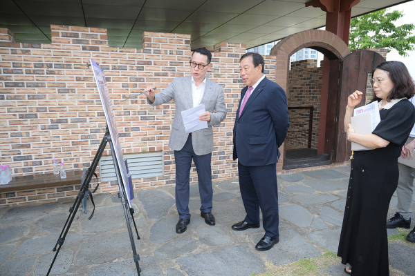 최민호 시장 한솔동 고분군 방문 모습