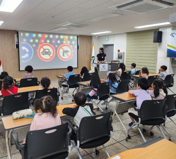 ‘어린이 교통안전체험 교육’ 시행 모습
