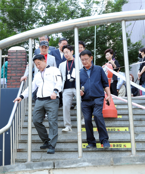 대전 서구 가수원동 은아아파트 일원 보행통로 현장점검 장면