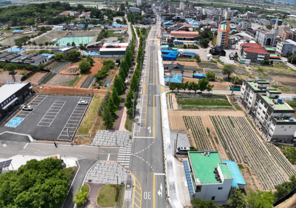 삽교중고등학교 도로 인도 설치공사 완료 후 전경