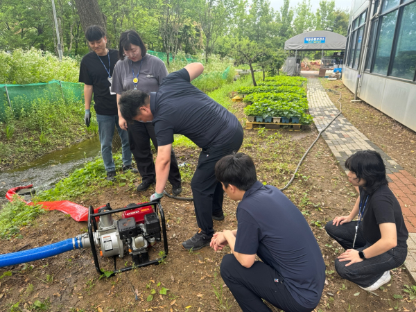 여름철 자연재난 대비 수방자재 점검·교육 진행 모습