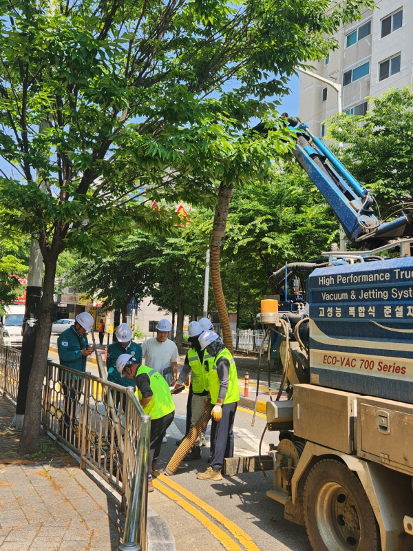 빗물받이 준설 현장에 방문 진행상황 점검