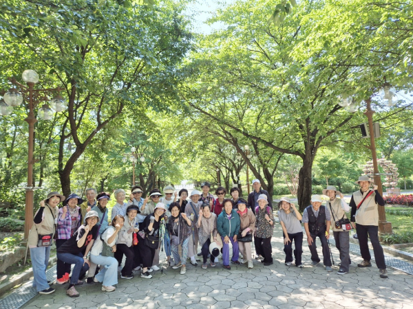 시니어웰라이프 ‘버스타고 숲체원가자’ 상반기 성료