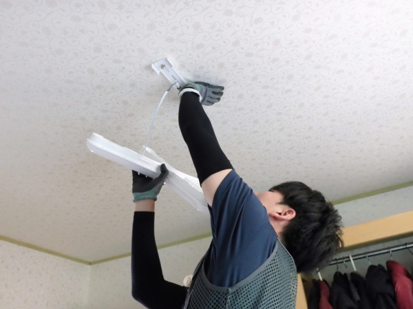 노후 전기배선 수리 및 LED 전등 교체 모습