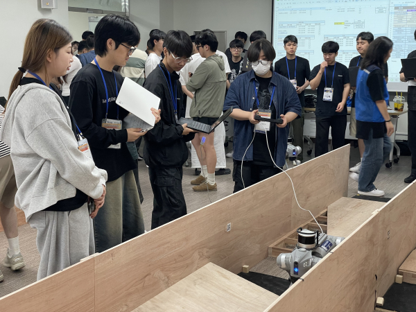 ICROS 2025 4족보행 로봇 경진대회 현장 모습