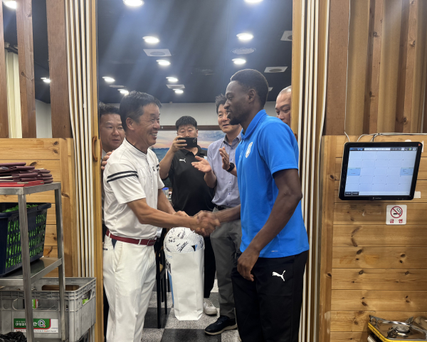 천안시티FC, ‘맛나한우가 삼겹살 파티’ 모습