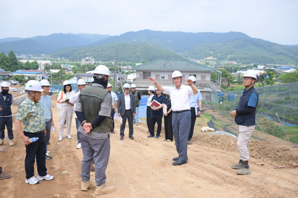 7일,최원철 시장,이 신풍면과 우성면 일원에서 현장 중심의 소통 행정 진행 모습