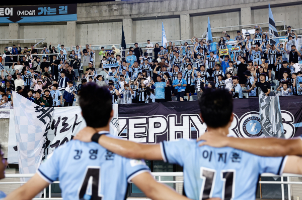 천안시티FC 선수들 경기 모습