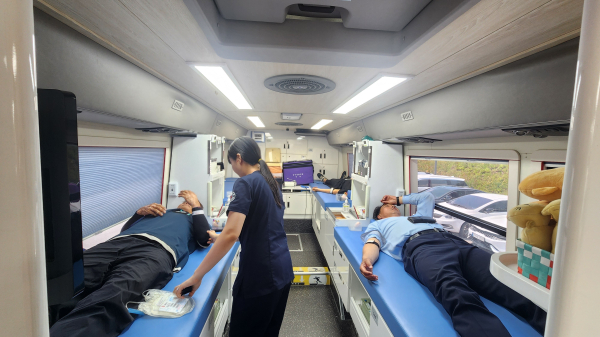 4개 기관 연합 생명나눔 헌혈캠페인 헌혈사진