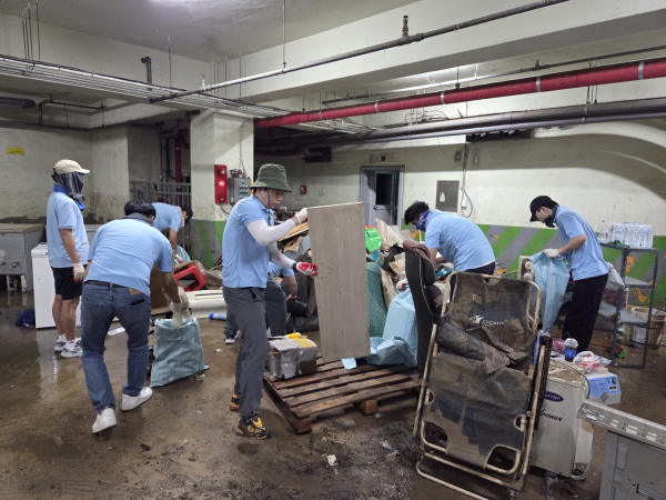 22일 광주 북구 신안동 일대 수해 복구 봉사활동 현장 사진.