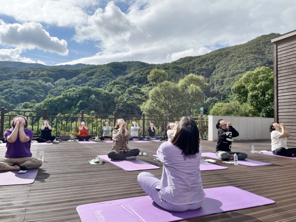 국립산림치유원 산림치유프로그램 운영 사진. 한국산림복지진흥원 제공