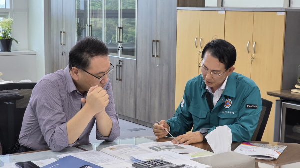 이완섭 서산시장이 24일 정부 세종청사를 방문해 주요 현안 사업에 대해 설명했다.(기획재정부 예산실)