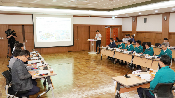 지난 24일, 시청 중회의실에서 열린 ‘서산 수소도시 조성사업 마스터플랜 수립 및 실시설계 용역’ 착수보고회 개최 모습