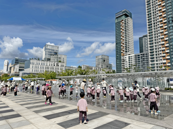 물놀이형 수경시설 이용 사진