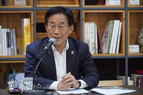 이창섭  2027 충청 유니버시아드대회 조직위원회 부위원장/사진 권상재 기자<br>