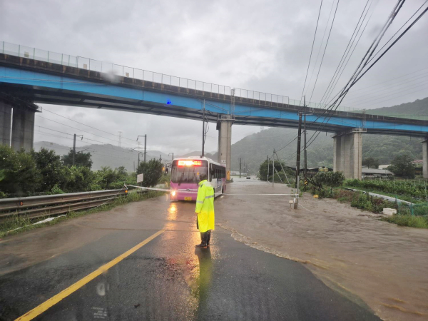 전동면 청람리 시도30호 침수사진