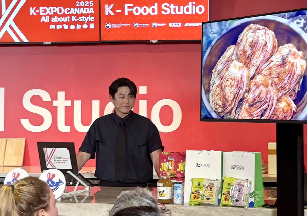 토론토 K-EXPO, K-푸드 홍보관 전경(배우 류수영씨)