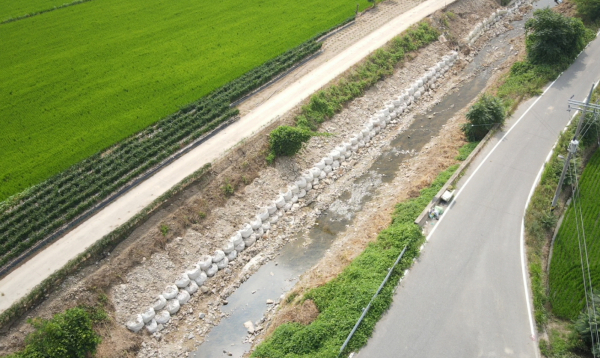 운곡면 추광리의 양지소하천 모습