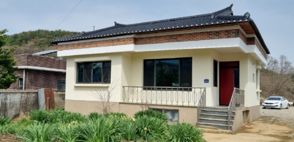 화성면 산정리의 빈집이음 주택 모습