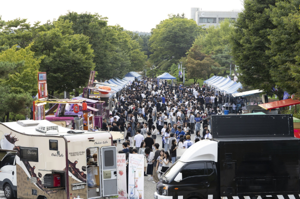 상명대 축제거리 모습