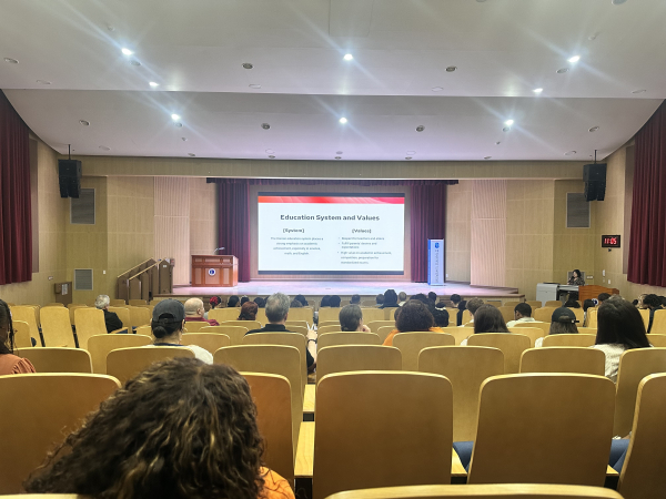 2025년 학원 외국인 강사 연수 진행 모습