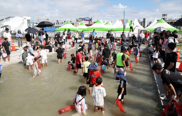 지난해 개최된 제23회 안면도 백사장 대하축제 모습(24. 9. 22.).