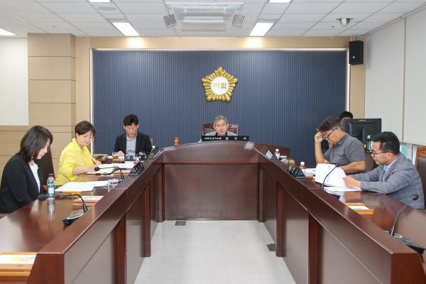 제122회 임시회 폐회 중 의회운영위원회 개최 모습