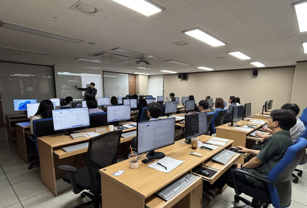 ‘생성형 인공지능 딥리서치(Deep Research) 전문교육’ 진행 모습