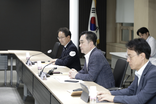 지역구 국회의원 초청 정책 설명회 개최/ (좌)강준현·김종민 국회의원