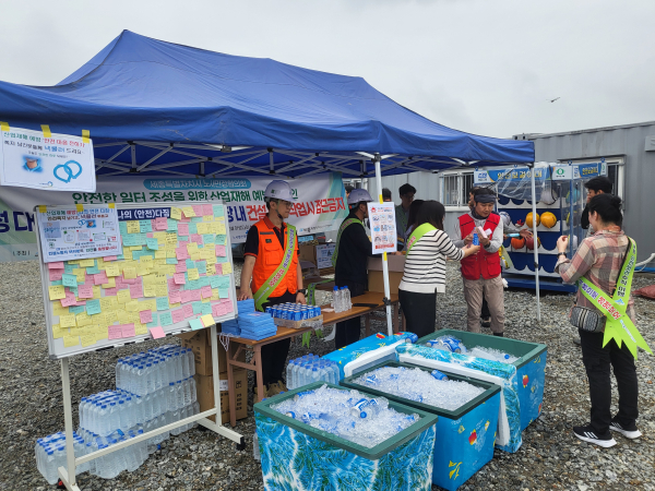 세종시-세종노사민정협의회, 산업재해 예방 캠페인 진행 모습