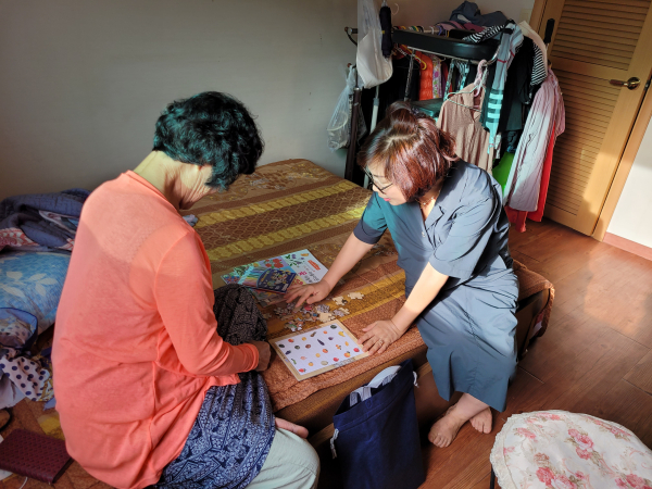 치매환자 가정방문 모습