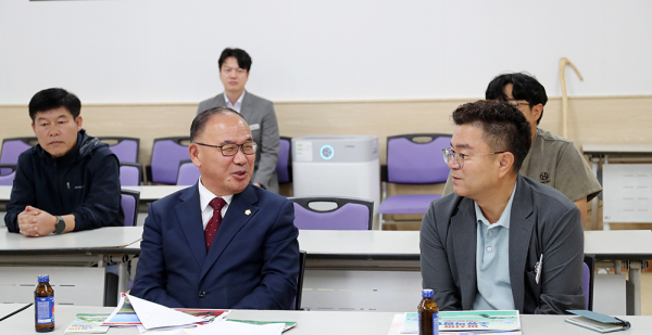 서산시의회 조동식 의장, 아시아조류박람회 현장 점검 모습