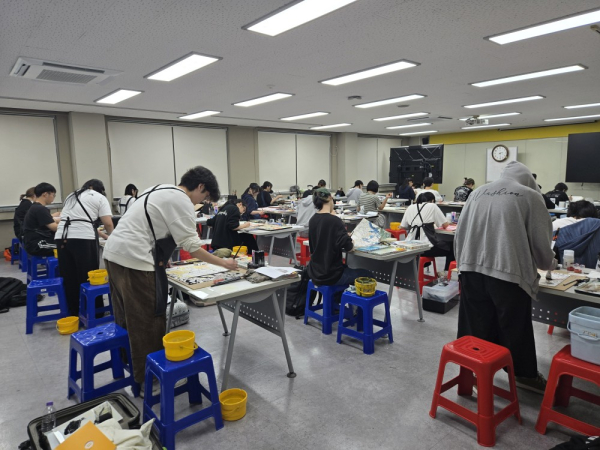 17일 국립한밭대학교 산업디자인학과와 시각․영상디자인학과 실기우수자 전형에 지원한 수험생들이 ‘2026학년도 신입생 수시모집 실기고사’를 치르고 있다.