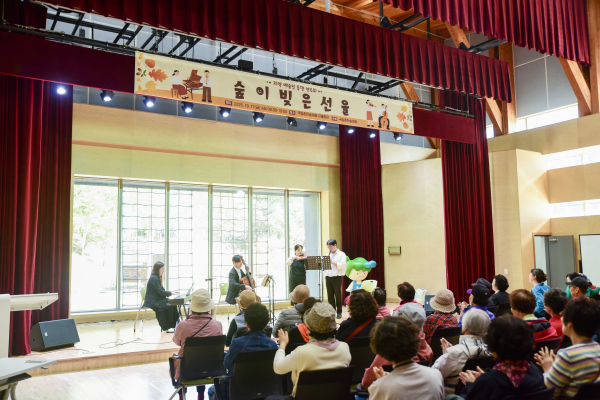 ‘숲이 빚은 선율’ 고음악 앙상블 연주회 개최 모습