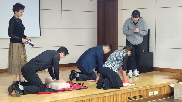 이용시민 대상 ‘찾아가는 심폐소생술’ 교육 진행 모습