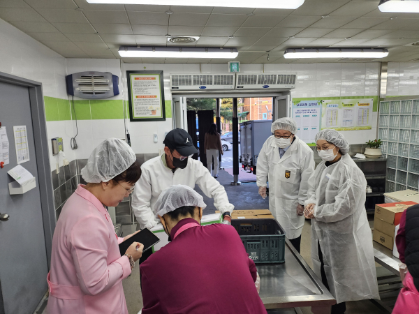 학교급식 특별점검 모습