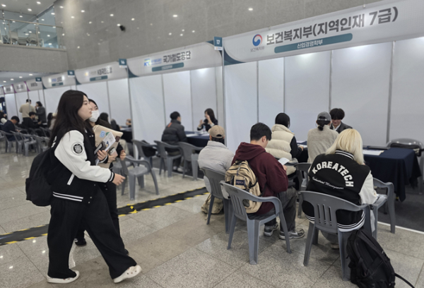 2025 상반기 한국기술교육대학교 졸업동문 초청 멘토링 박람회 현장 모습