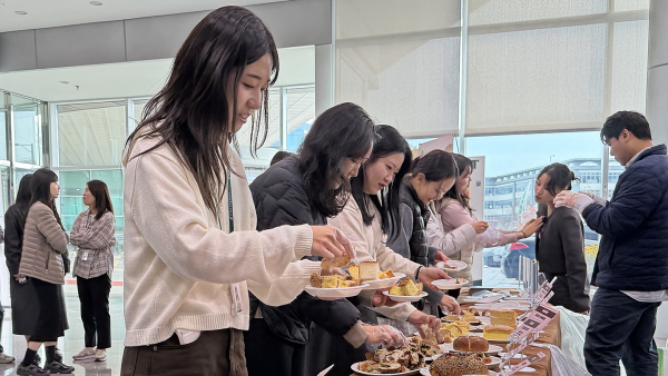aT 나주본사에서 진행된 가루쌀빵 시식 현장 전경