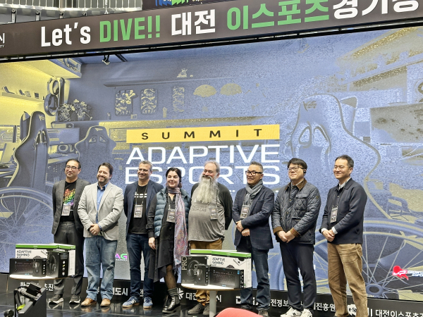 글로벌 적응형 이스포츠 행사 ‘ADPATIVE ESPORTS SUMMIT 2025’ 개최 단체사진