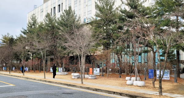 산업디자인학과 3학년 학생들이 진행하는 ‘가온분수광장 활성화 프로젝트’ 작품 한밭컬쳐스페이스 전시 전경