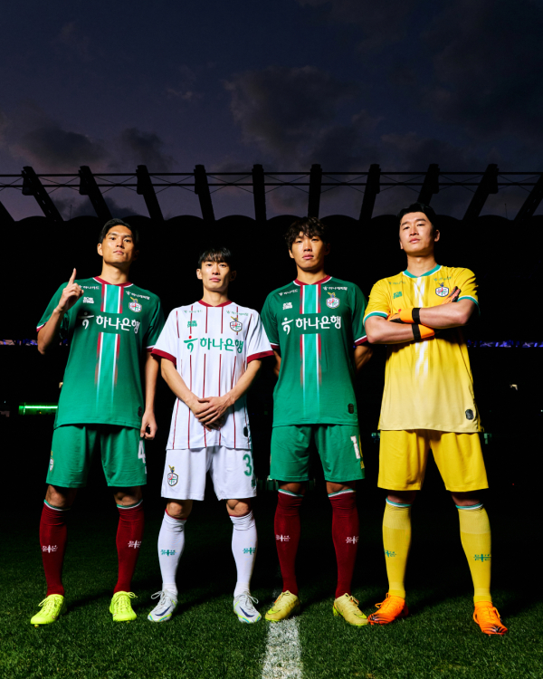 2026시즌 신규 유니폼 공개 모습