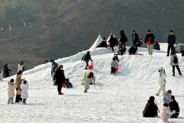 눈꽃왕국(눈 놀이터 모습)