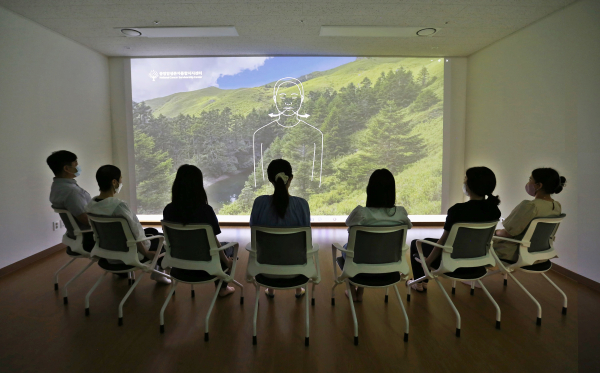 충남권역암생존자통합지지센터 프로그램 진행 모습