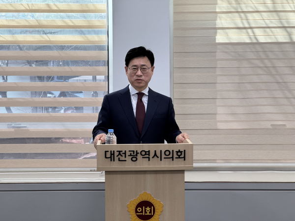 국민의힘 소속 이동한 전 대전 중구청장 권한대행이 17일 6·3 지방선거 중구청장 선거 출마를 공식 선언했다.