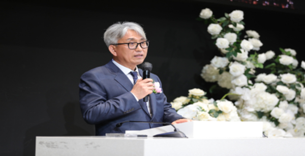 이정희 대전광역시씨름협회 신임 회장이 3월 18일 팔레드 오페라에서 열린 취임식에서 취임사를 하고 있다.