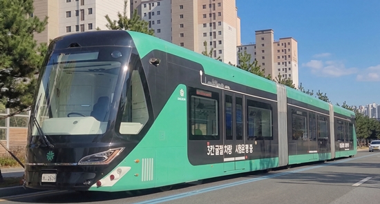 3칸 굴절차량 사진