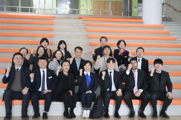 캐나다 쉐리던 칼리지와 국제교류 협력 단체사진