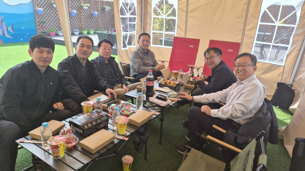 ‘벚꽃 도시락’나눔 행사 진행 모습